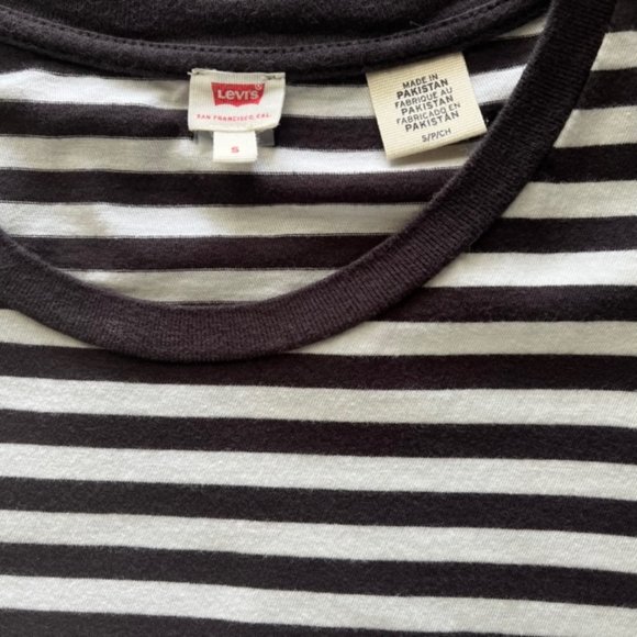 COPY - Levi's Small Navy/White Stripe T-shirt - Picture 8 of 10